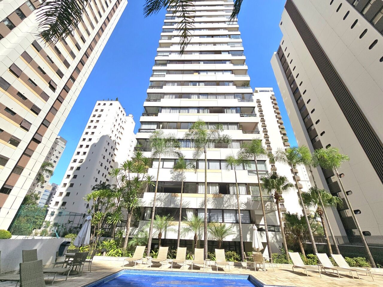 Apartamento Indianópolis 3 dormitorios 5 banheiros 3 vagas na garagem