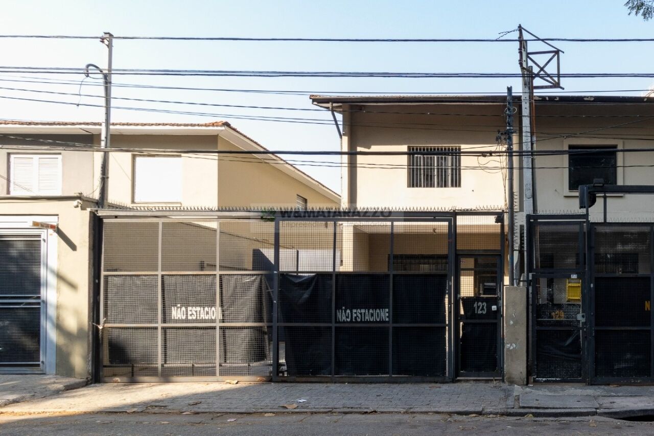Casa Campo Belo 0 dormitorios 6 banheiros 2 vagas na garagem