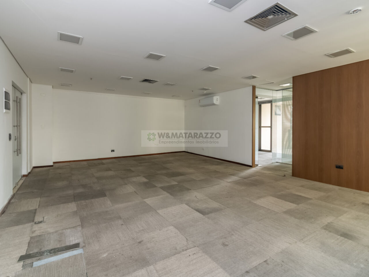 Conjunto Comercial/sala Vila Olímpia 0 dormitorios 2 banheiros 3 vagas na garagem