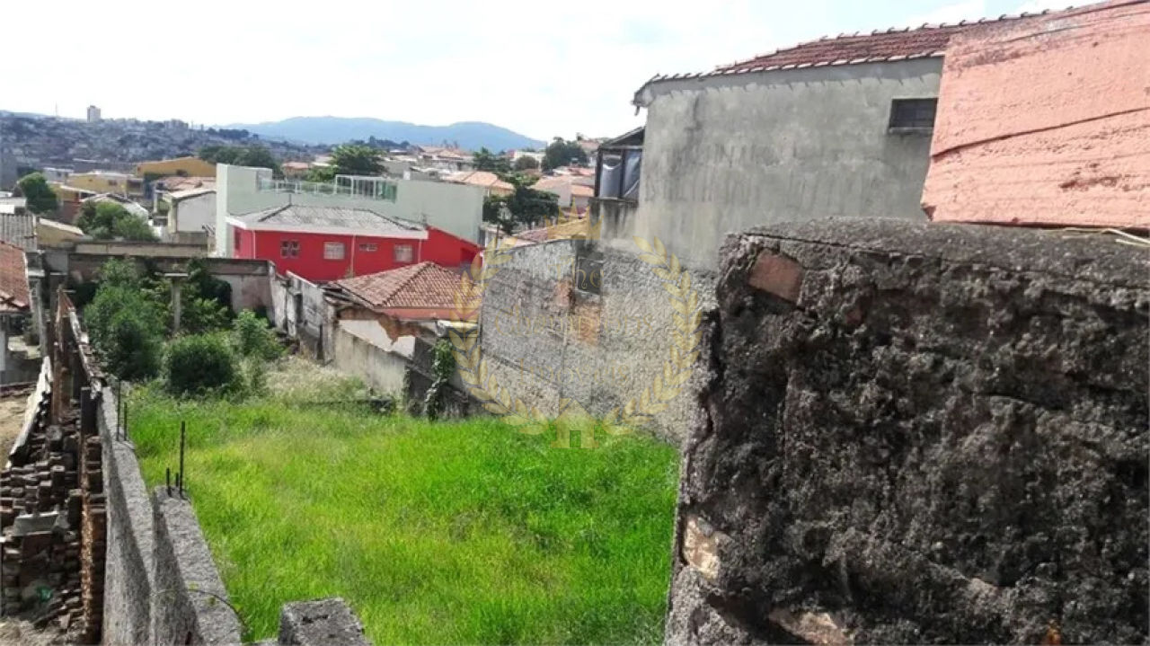 Terreno em Parque Peruche