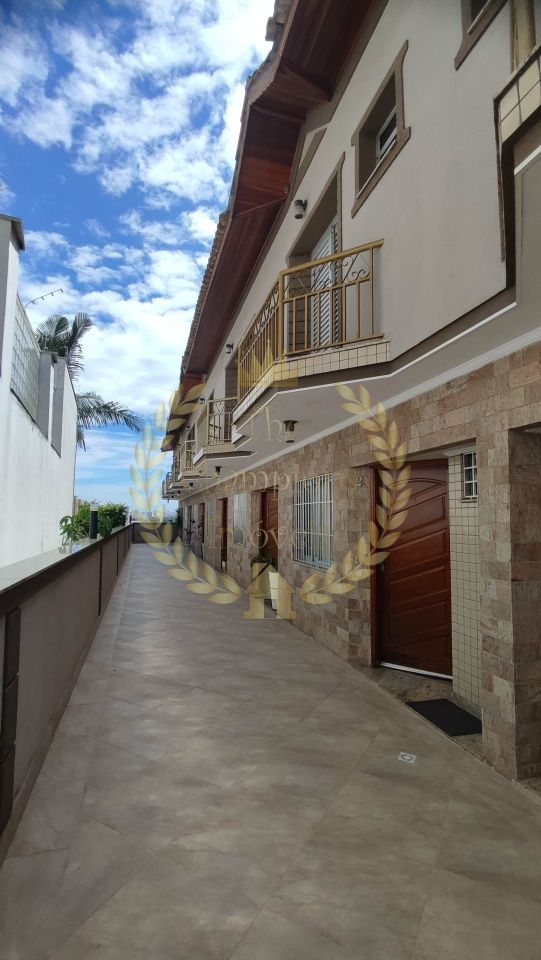 Casa de Condomínio em Vila Maria Alta