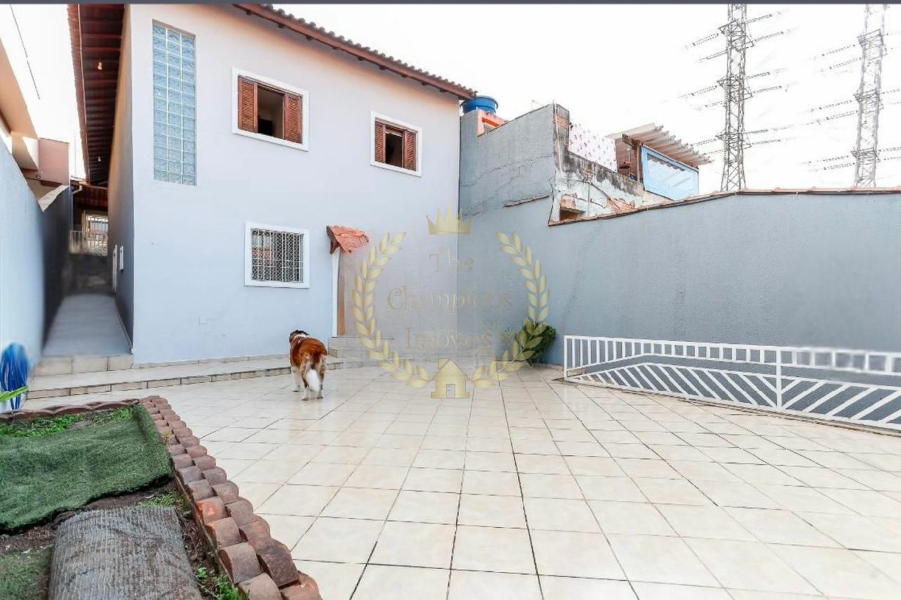 Sobrado em Vila Leonor