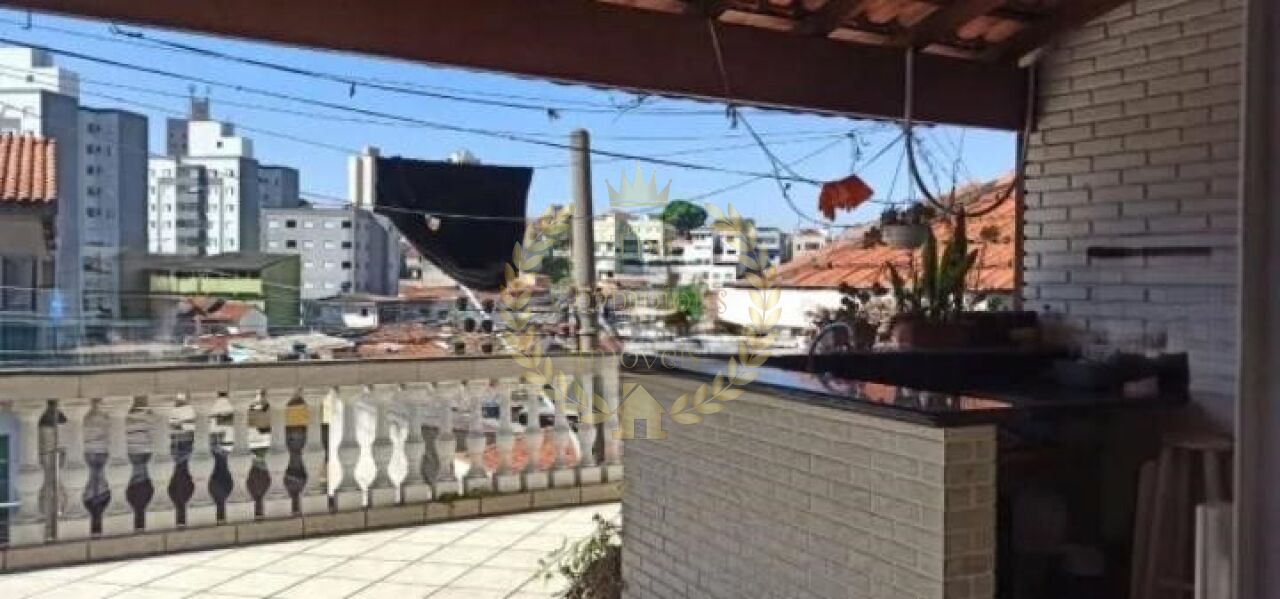 Sobrado em Vila Leonor