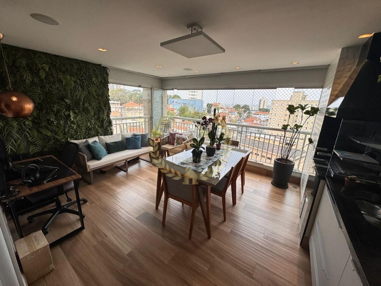 Apartamento em Vila Leonor