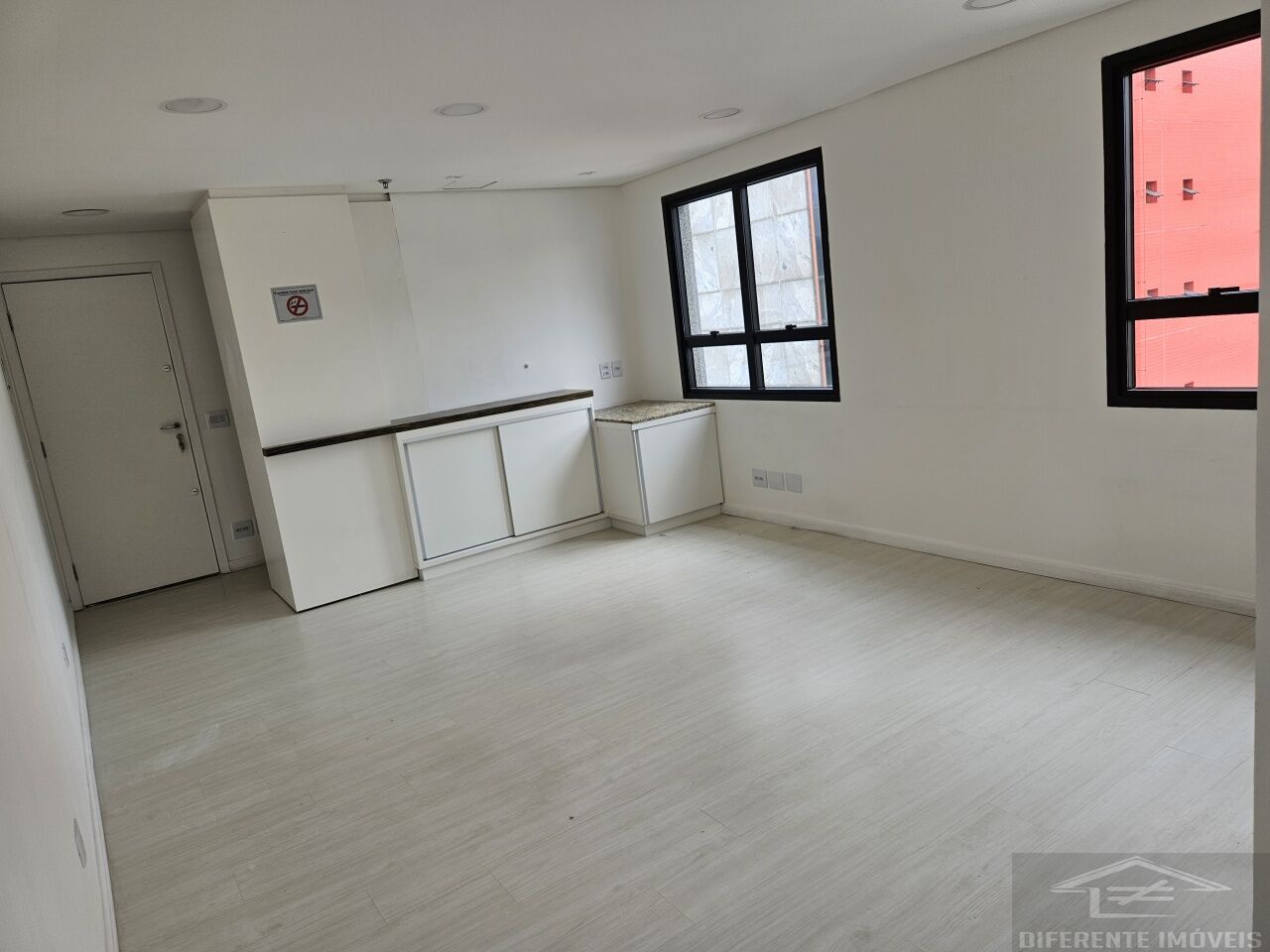 Sala para Venda - Liberdade