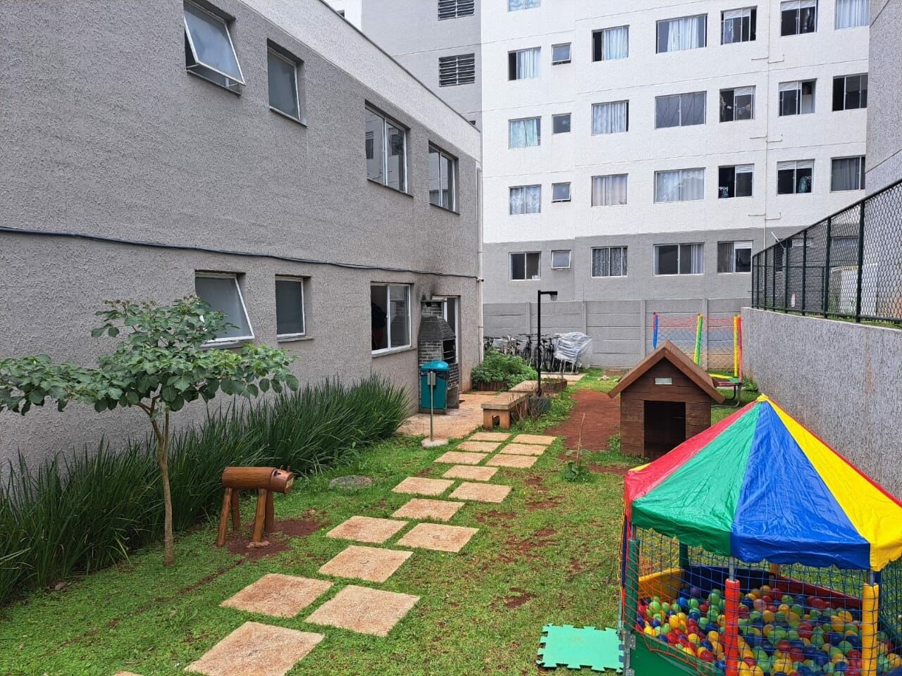 Apartamento para Venda - Colônia Zona Leste