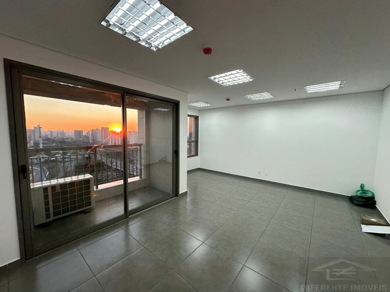 Sala para Locação - Cidade Mãe do Céu