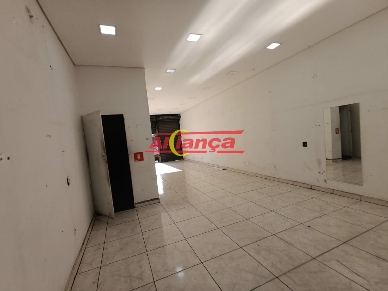 Foto 1 de Comercial, para Locação, em Jardim Presidente Dutra, Guarulhos - Ref AI1483