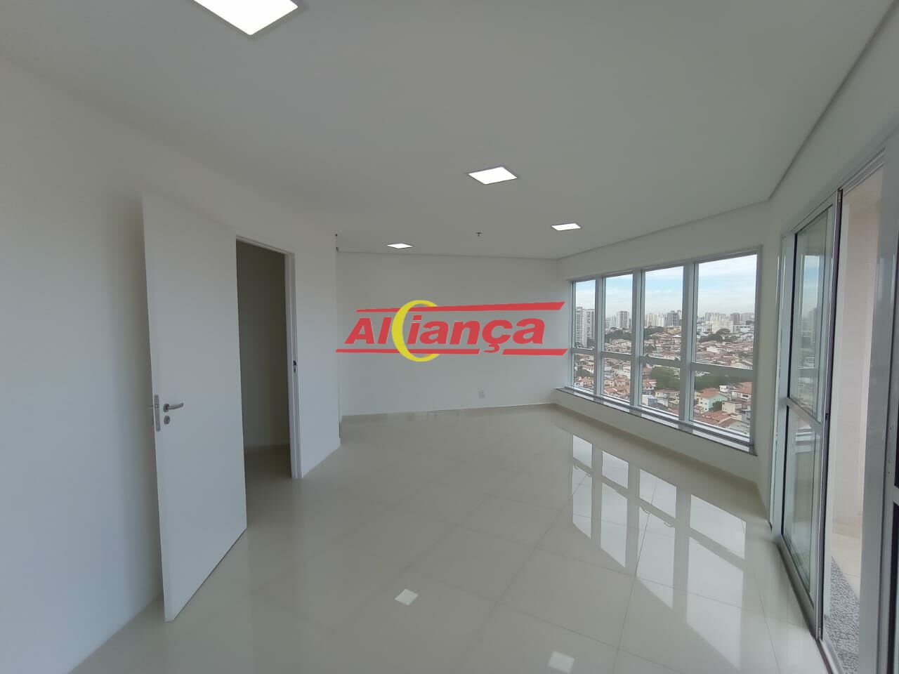 Foto 1 de Comercial, para Locação, em Vila Rio de Janeiro, Guarulhos - Ref AI15629