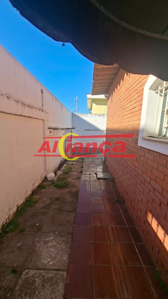 Foto 1 de Casa, para Locação, em Vila Milton, Guarulhos - Ref AI17353