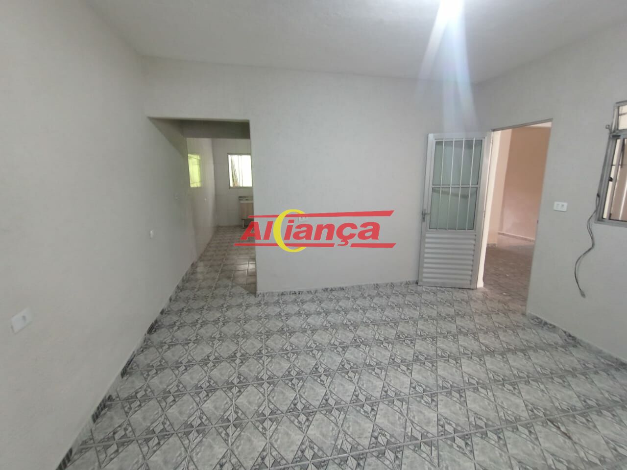 Foto 1 de Casa, para Locação, em Cocaia, Guarulhos - Ref AI18897