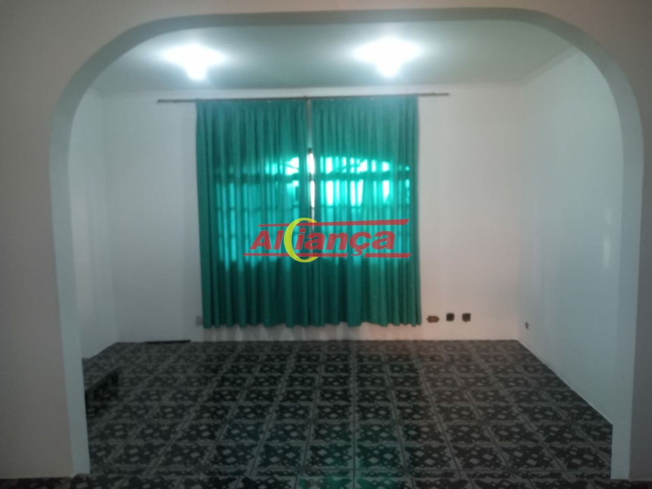 Foto 1 de Casa, para Locação, em Jardim Santa Mena, Guarulhos - Ref AI32623