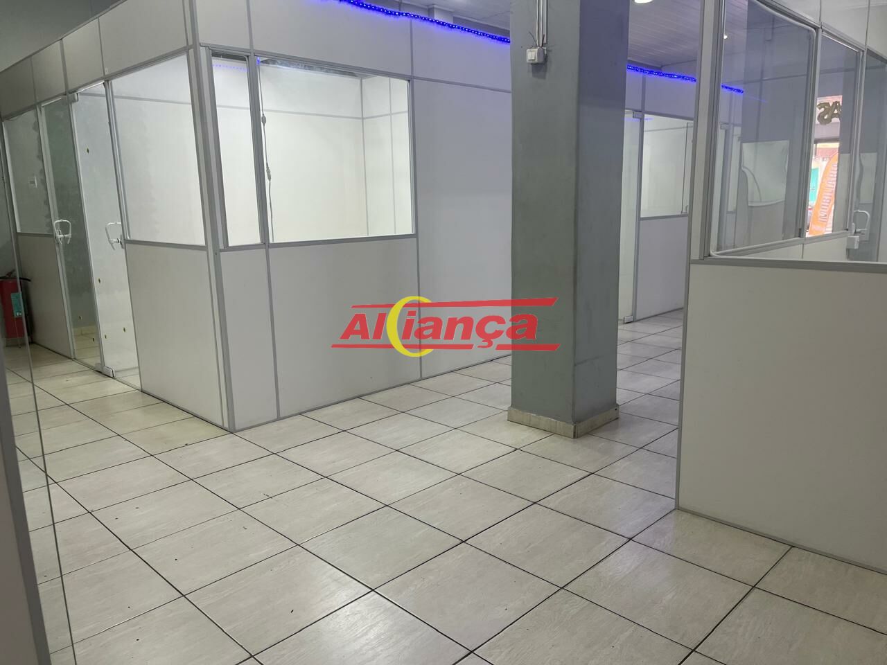Foto 1 de Comercial, para Locação, em Jardim Palmira, Guarulhos - Ref AI43260
