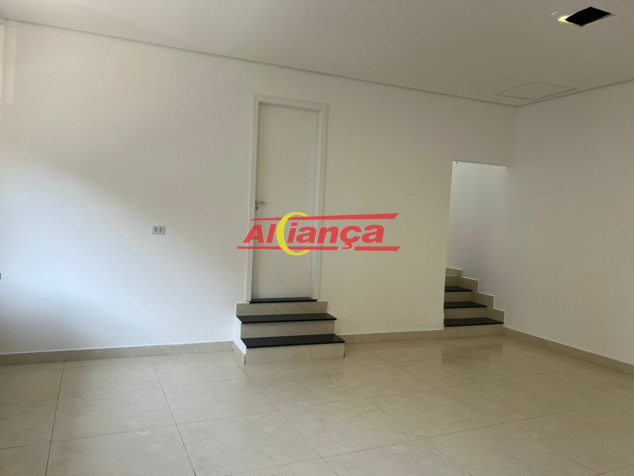 Foto 1 de Casa, para Locação, em Vila Rio de Janeiro, Guarulhos - Ref AI47355
