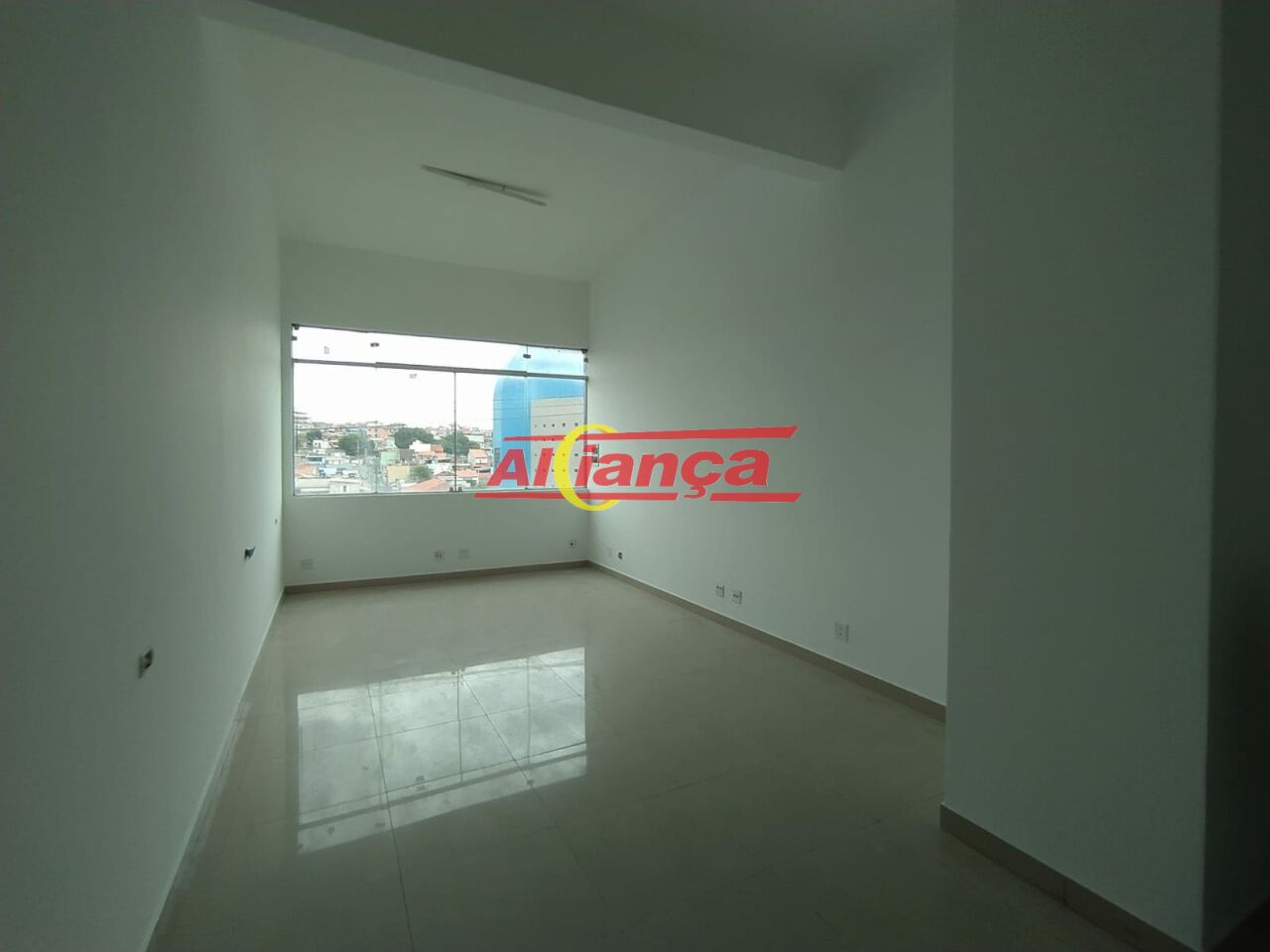 Foto 1 de Comercial, para Locação, em Cocaia, Guarulhos - Ref AI53664