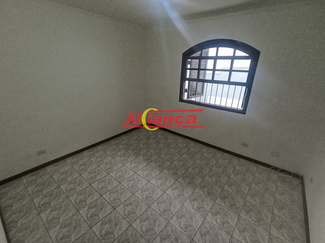 Foto 1 de Casa, para Locação, em Jardim Santa Mena, Guarulhos - Ref AI54383