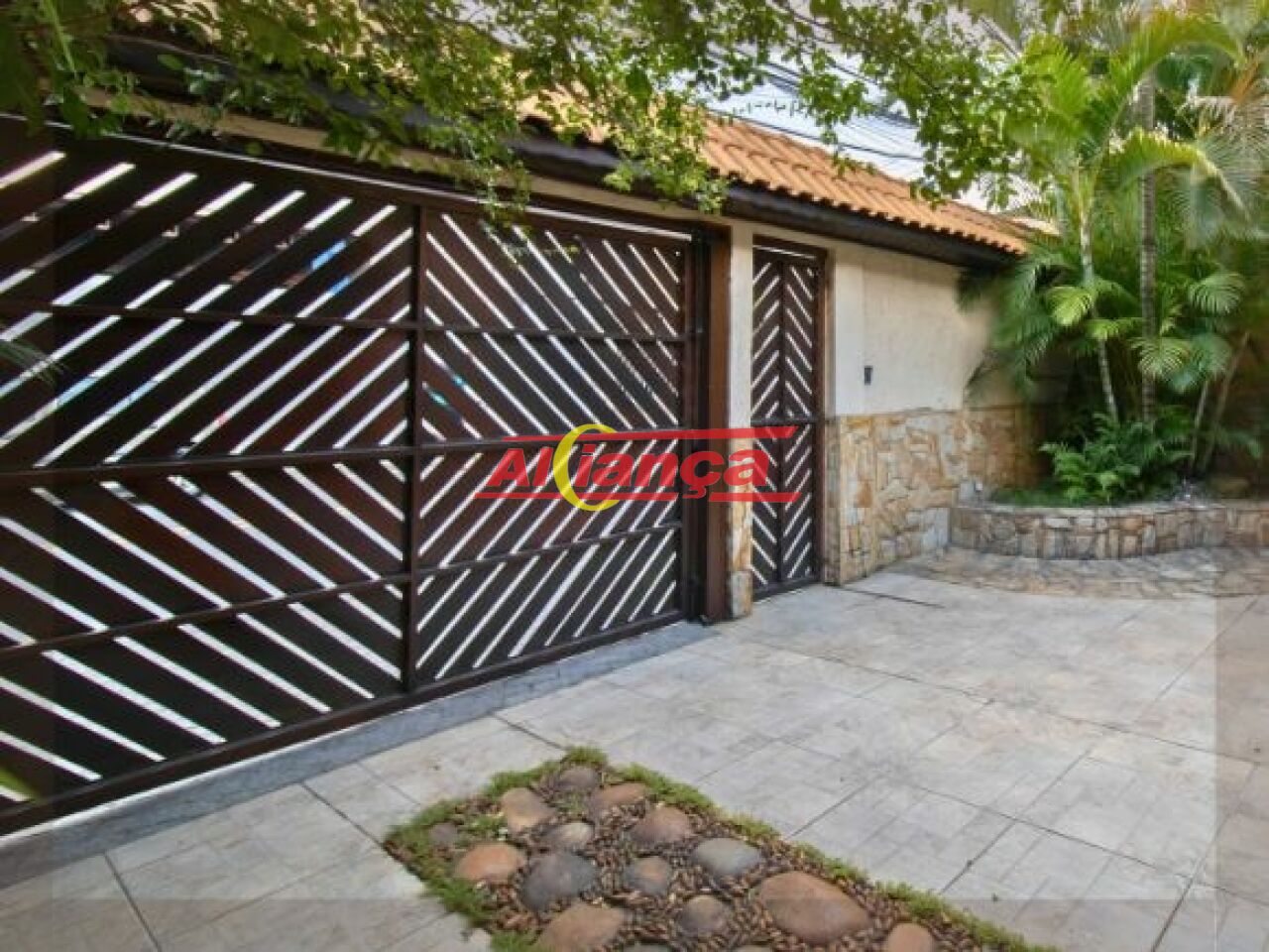 Foto 1 de Casa, para Venda, em Vila Galvão, Guarulhos - Ref AI55450