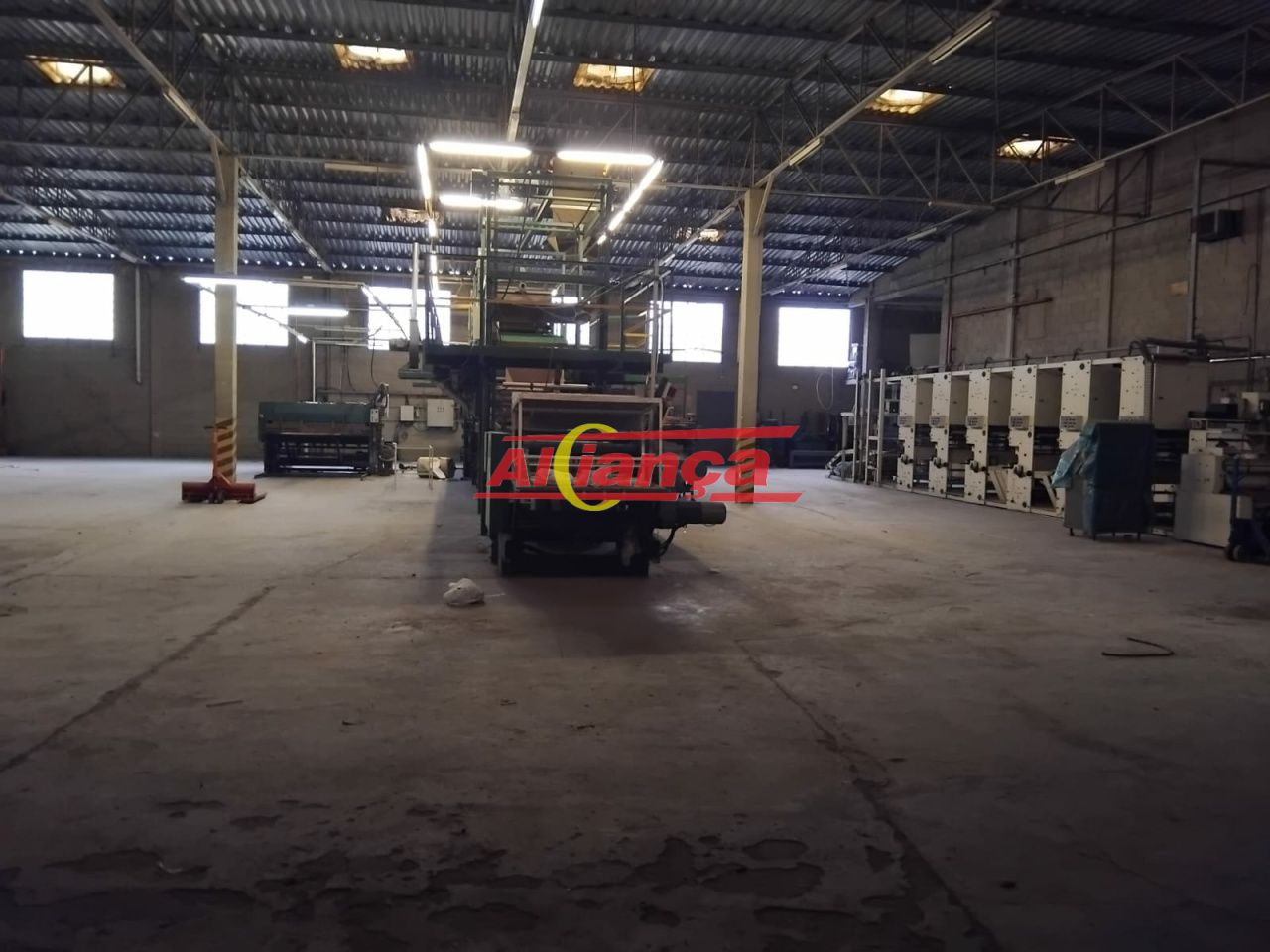 Foto 1 de Comercial, para Locação, em Jardim dos Pimentas, Guarulhos - Ref AI56547