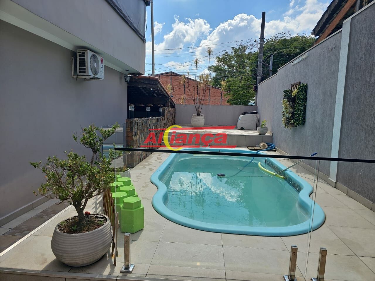 Foto 1 de Casa, para Venda, em Jardim Presidente Dutra, Guarulhos - Ref AI57682