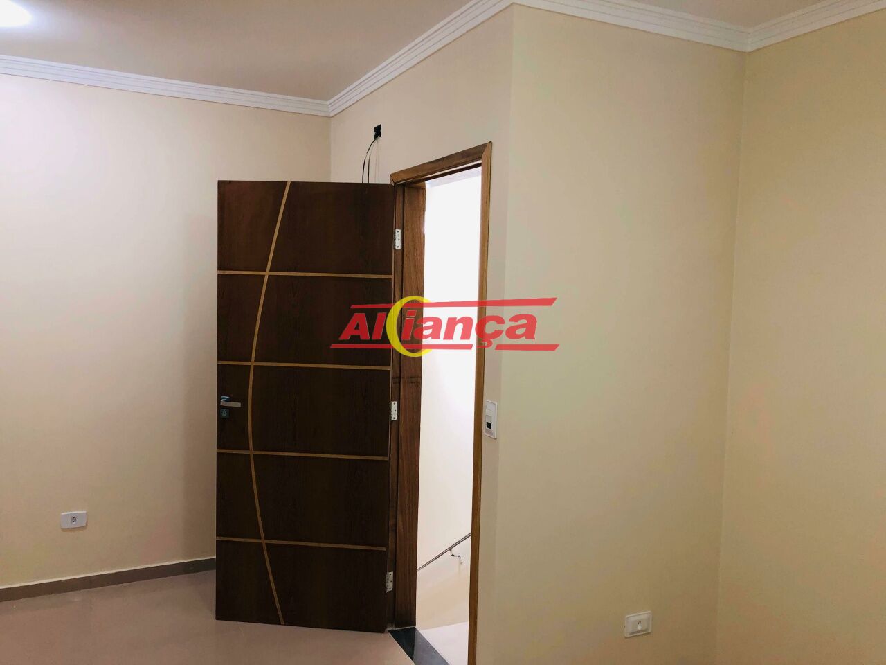 Foto 1 de Casa, para Venda, em Vila Ayrosa, São Paulo - Ref AI59146