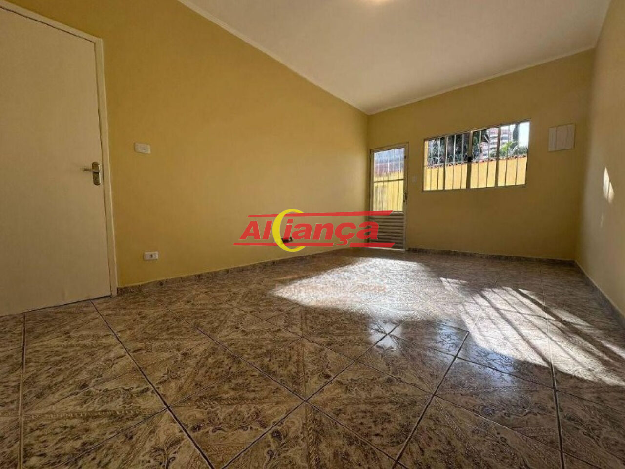 Foto 1 de Casa, para Locação, em Jardim Maria Helena, Guarulhos - Ref AI59330