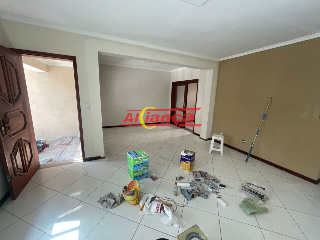 Foto 1 de Casa, para Venda, em Vila Galvão, Guarulhos - Ref AI60110