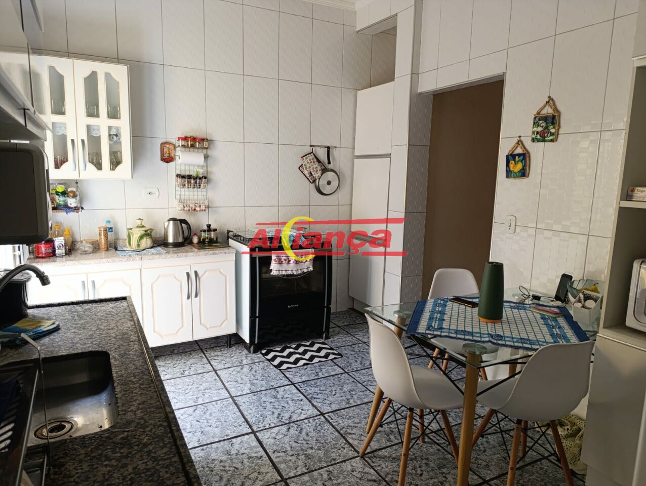 Foto 1 de Casa, para Venda, em Vila Itapoan, Guarulhos - Ref AI60315