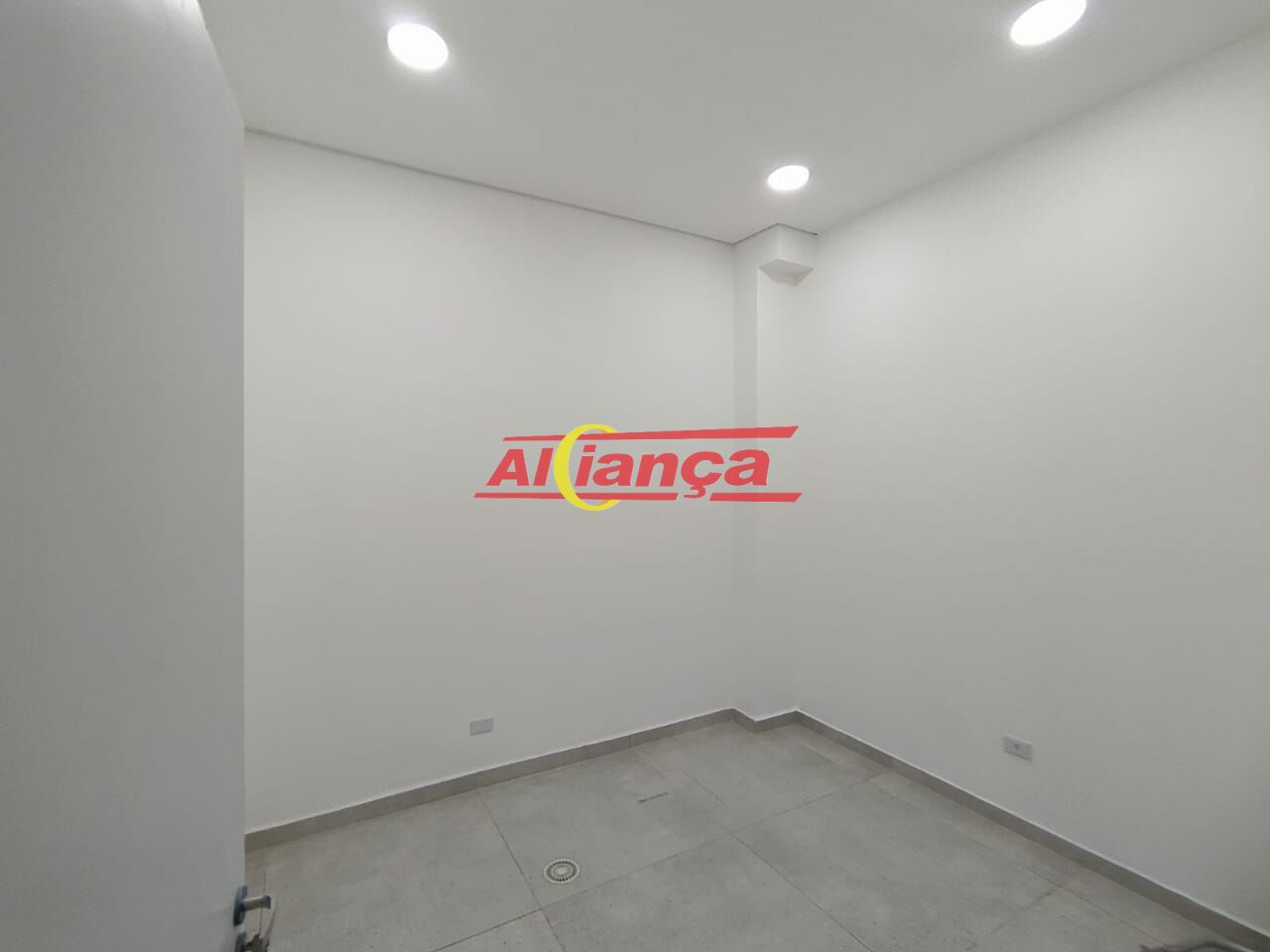 Foto 1 de Comercial, para Locação, em Vila Rosália, Guarulhos - Ref AI61947