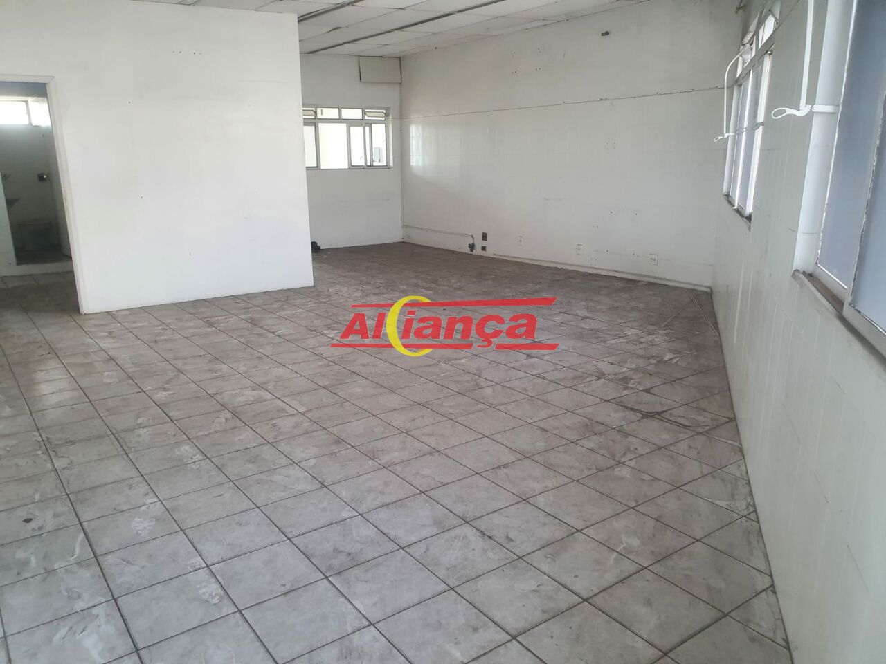 Foto 1 de Comercial, para Locação, em Cocaia, Guarulhos - Ref AI65469