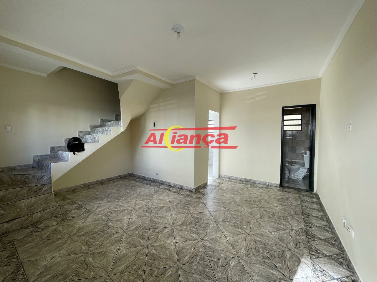 Foto 1 de Casa, para Venda, em Picanço, Guarulhos - Ref AI67071