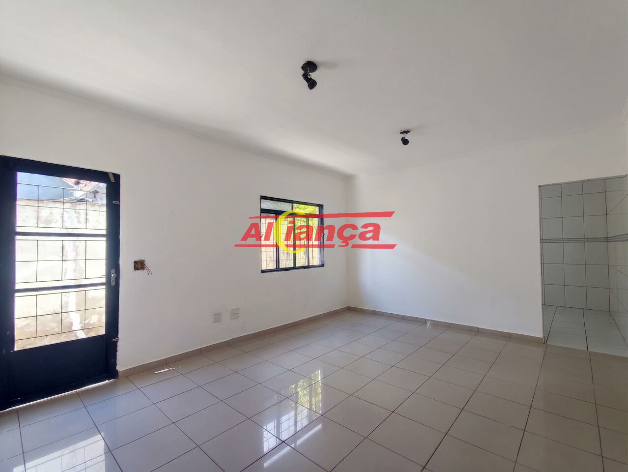 Foto 1 de Casa, para Venda, em Jardim Cocaia, Guarulhos - Ref AI68557