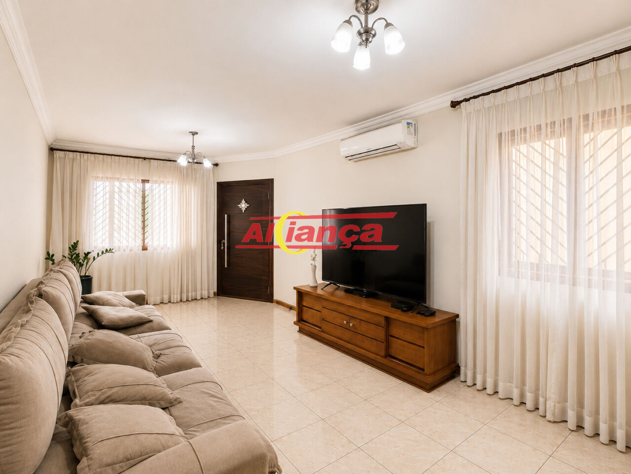 Foto 1 de Casa, para Venda, em Vila Milton, Guarulhos - Ref AI69341