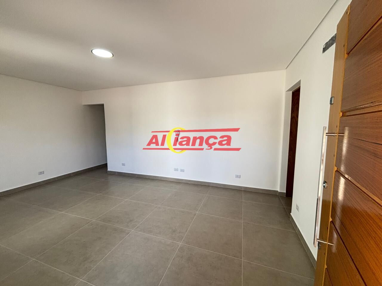 Foto 1 de Casa, para Locação, em Jardim Maia, Guarulhos - Ref AI69698