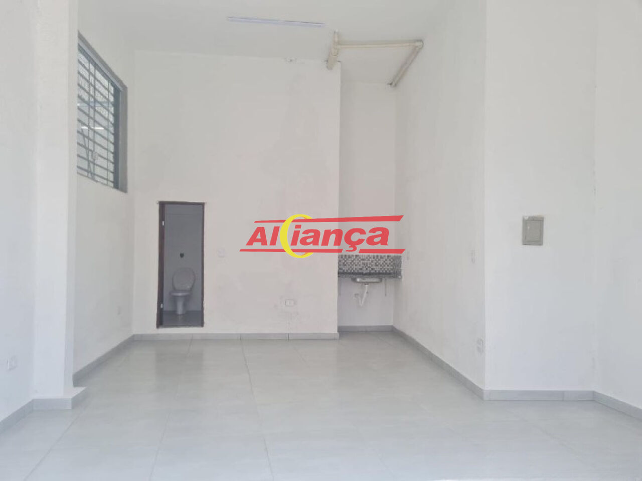 Foto 1 de Comercial, para Locação, em Jardim Tranqüilidade, Guarulhos - Ref AI69791