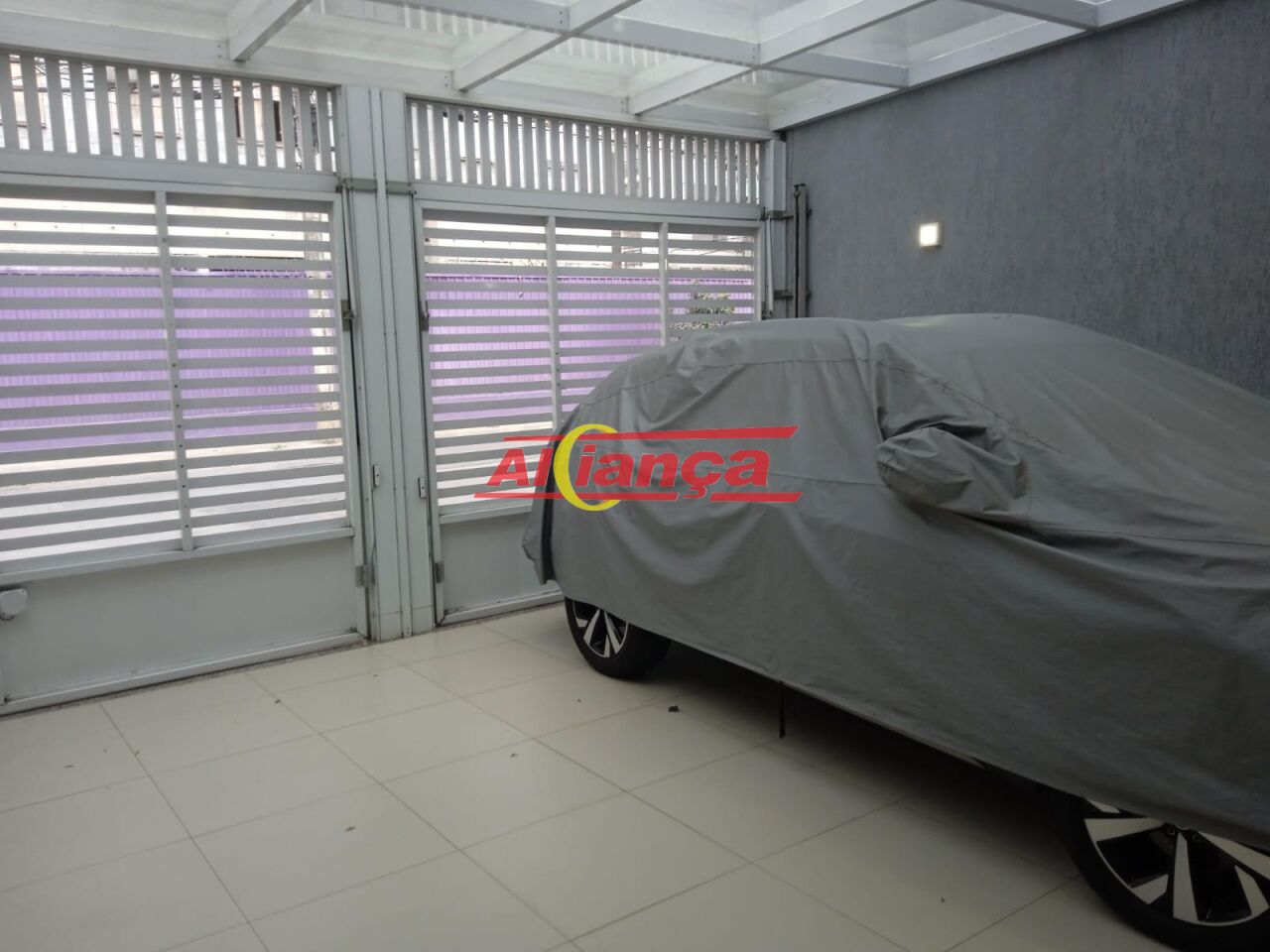 Foto 1 de Casa, para Venda, em Vila das Bandeiras, Guarulhos - Ref AI70062