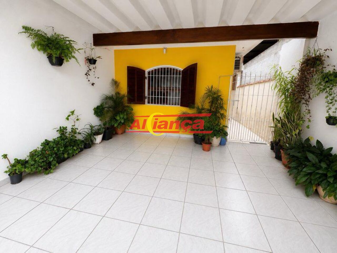 Foto 1 de Casa, para Venda, em Jardim Presidente Dutra, Guarulhos - Ref AI70080