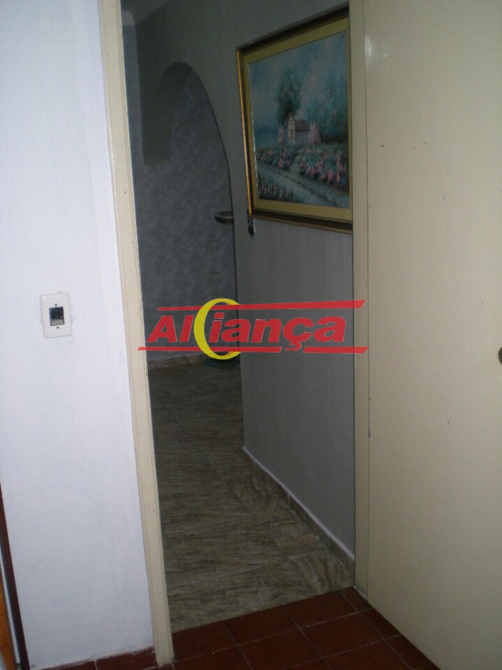 Foto 1 de Casa, para Locação, em Parque Santo Antônio, Guarulhos - Ref AI70225