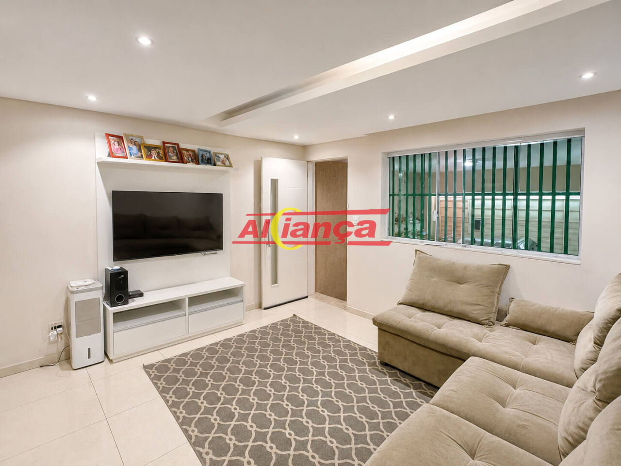 Foto 1 de Casa, para Venda, em Vila Zamataro, Guarulhos - Ref AI70365