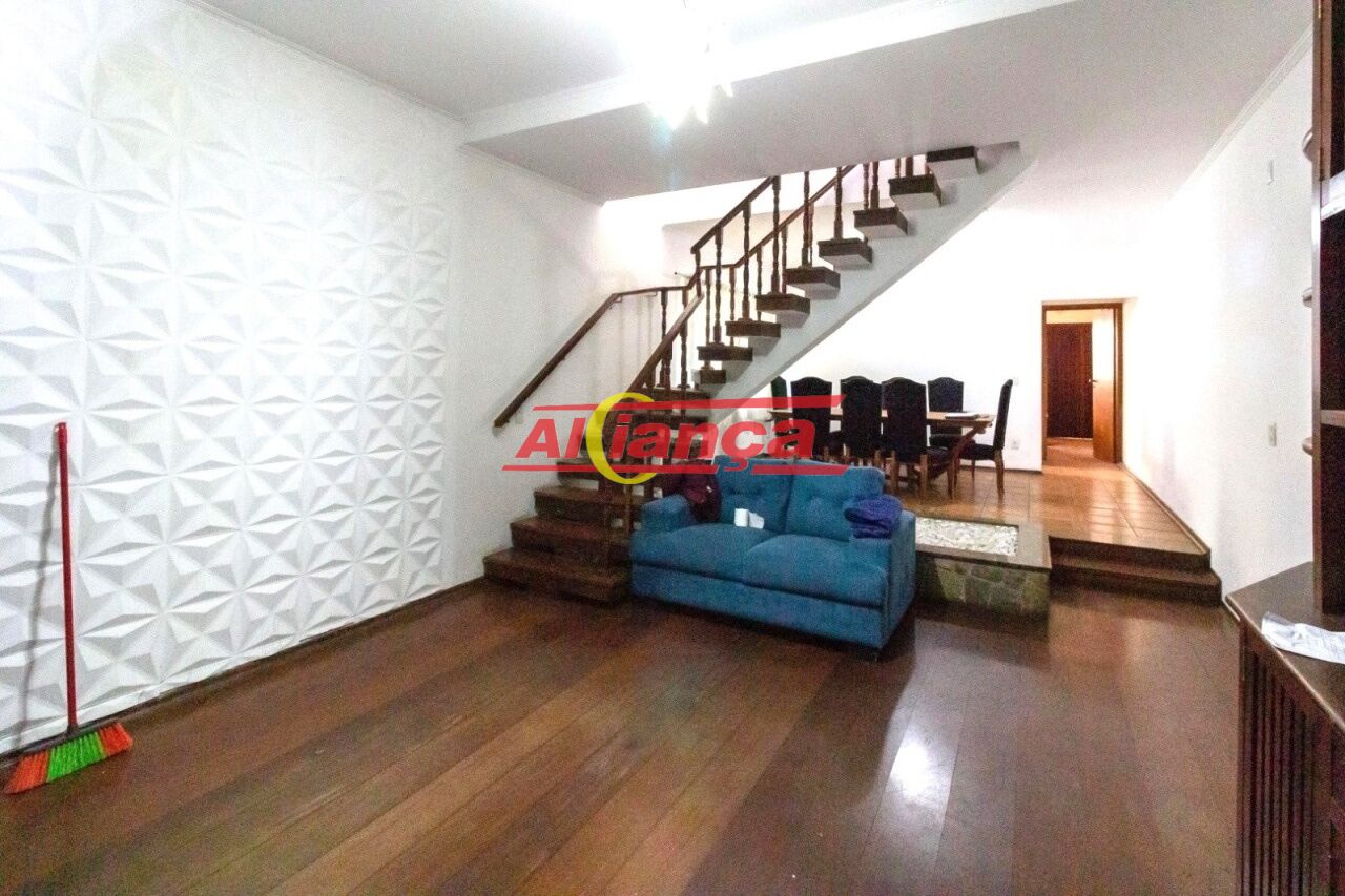 Foto 1 de Casa, para Locação, em Jardim Bom Clima, Guarulhos - Ref AI70568