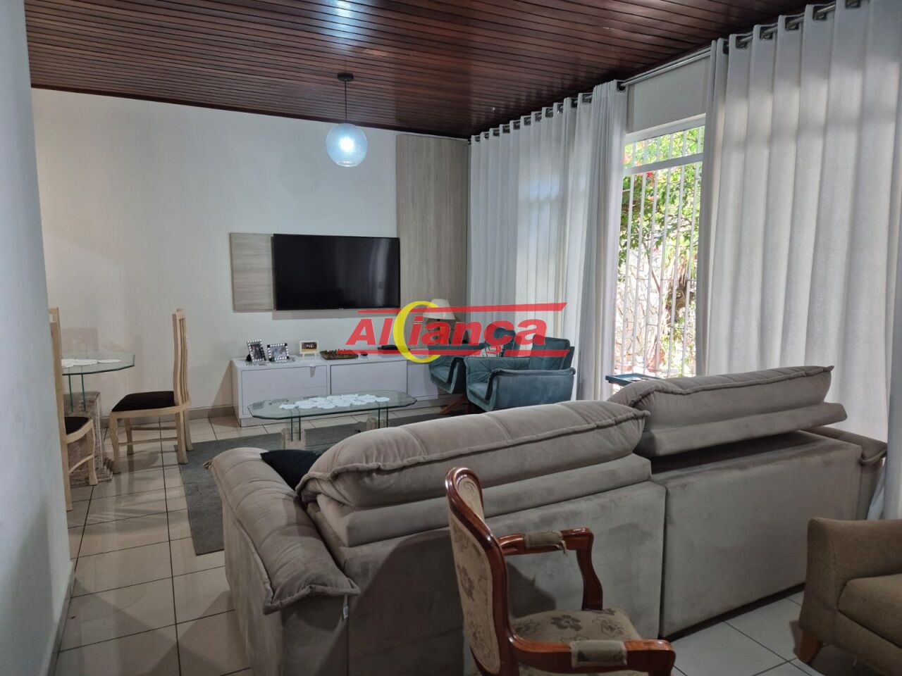 Foto 1 de Casa, para Locação, em Jardim Maia, Guarulhos - Ref AI70584