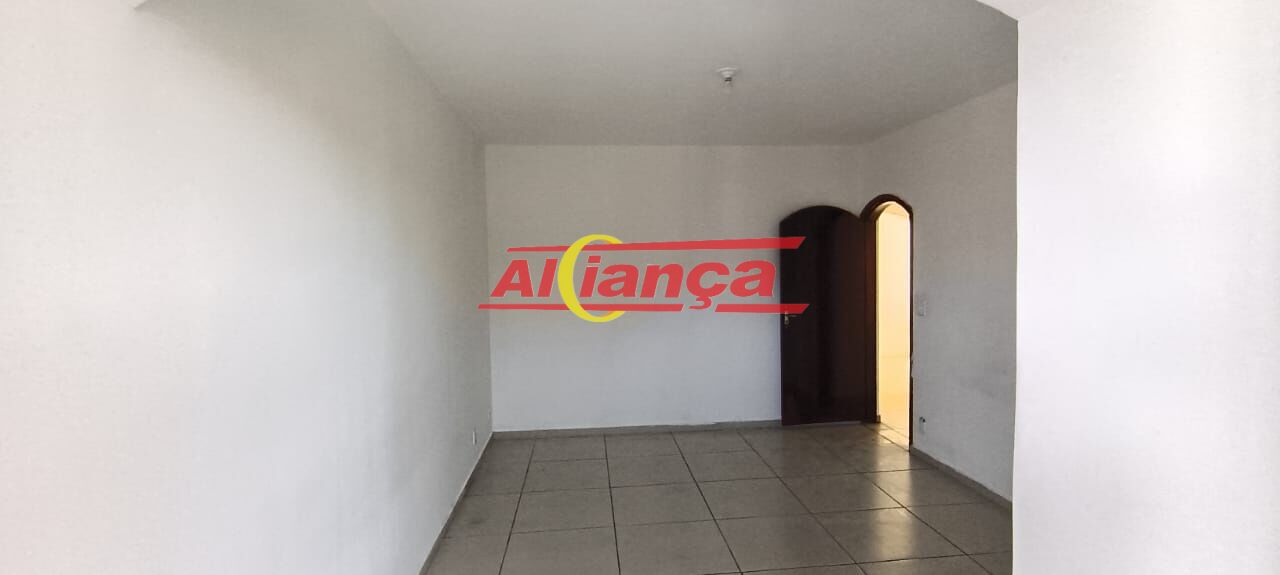 Foto 1 de Casa, para Locação, em Cocaia, Guarulhos - Ref AI70654