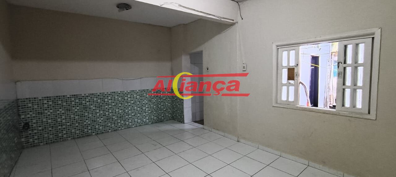 Foto 1 de Casa, para Locação, em Taboão, Guarulhos - Ref AI70923
