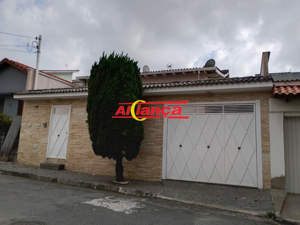 Foto 1 de Casa, para Venda, em Vila Galvão, Guarulhos - Ref AI71129