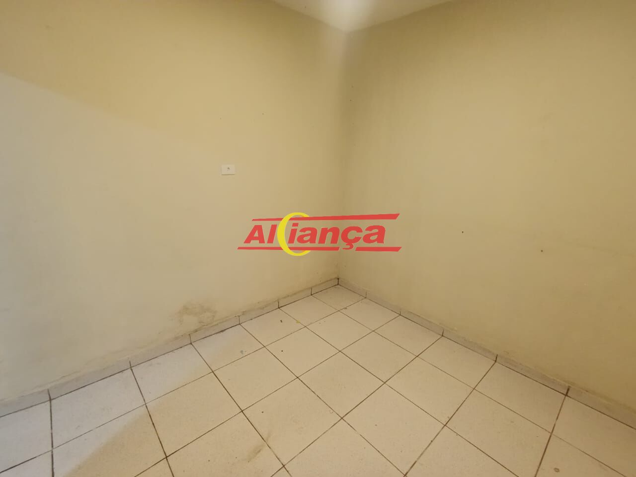 Foto 1 de Casa, para Locação, em Cidade Soberana, Guarulhos - Ref AI71441