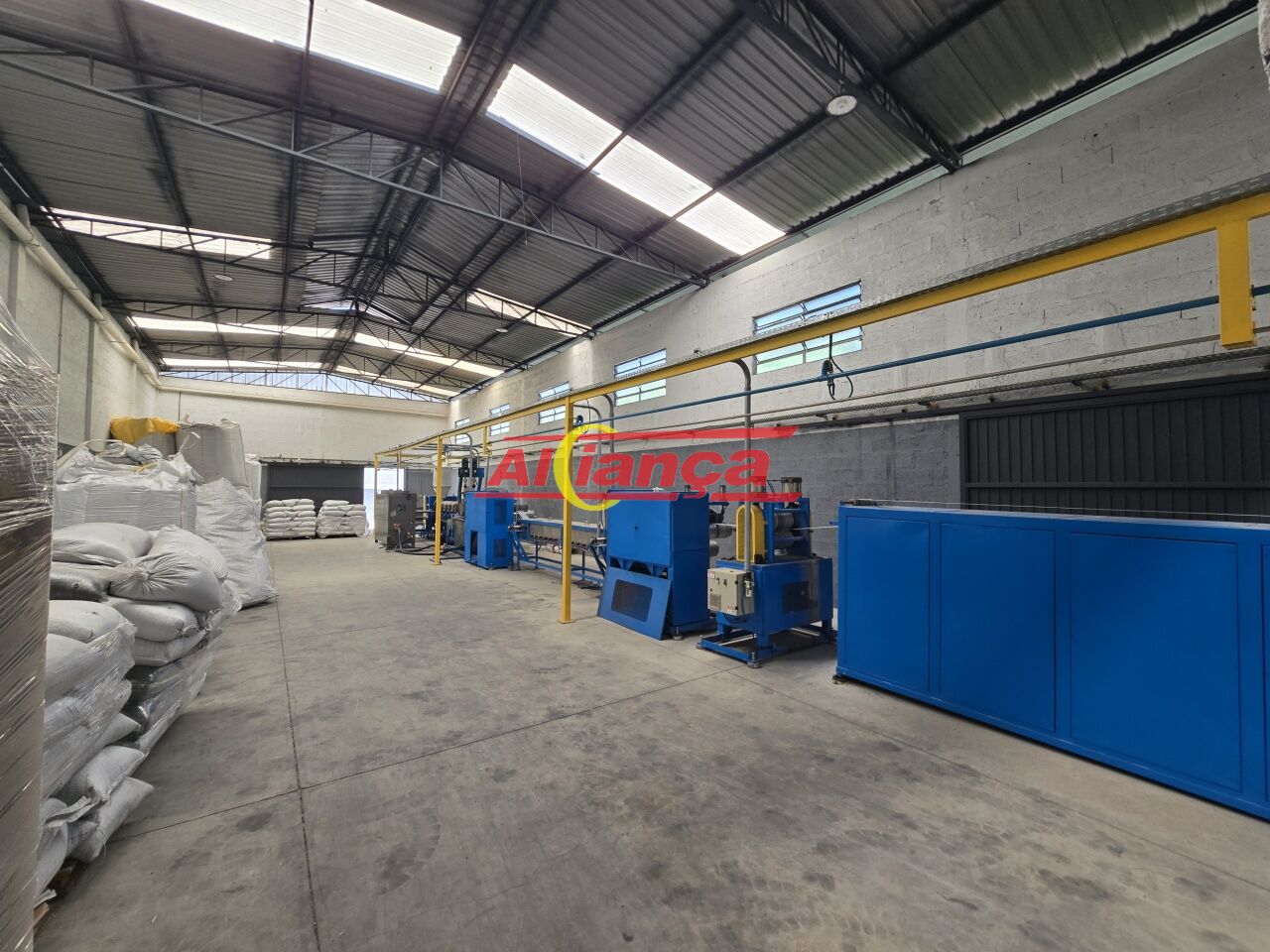 Foto 1 de Comercial, para Venda, em Veraneio Maracanã, Itaquaquecetuba - Ref AI71819