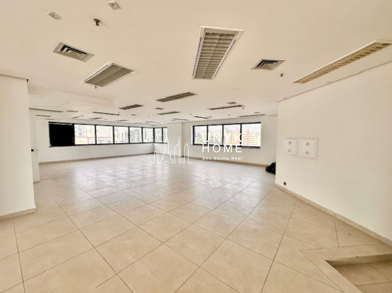 Conj. Comercial para Venda - Santana