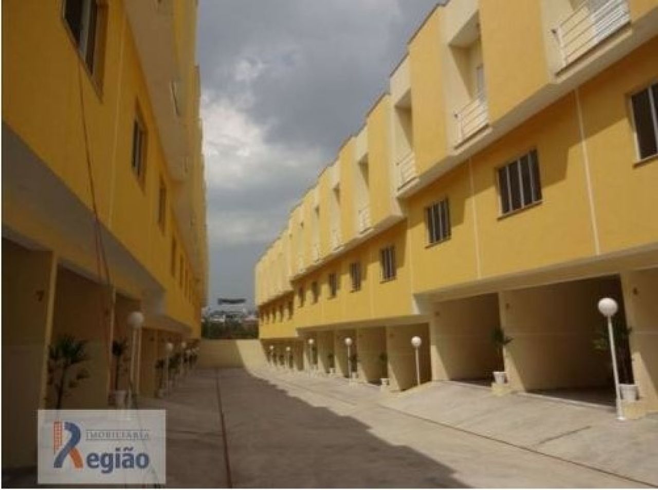 Condomínio para Venda - Vila Ré