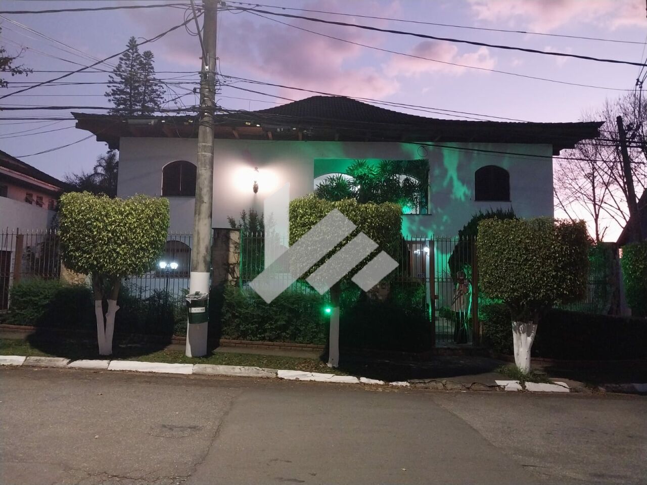 Casa Assobradada para Venda - Jardim Leonor