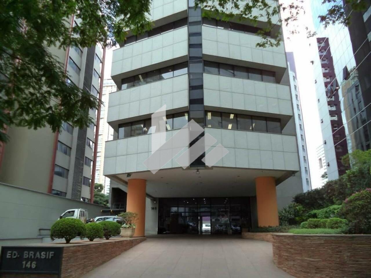 Conj. Comercial para Venda - Cidade Monções