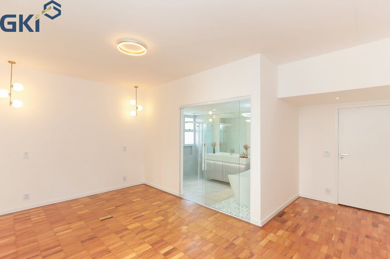 Apartamento, 3 quartos, 220 m² - Foto 1